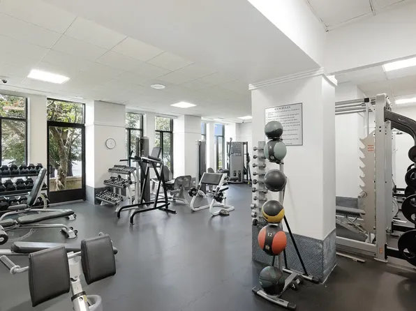 380 Rector Place image 8 of 13