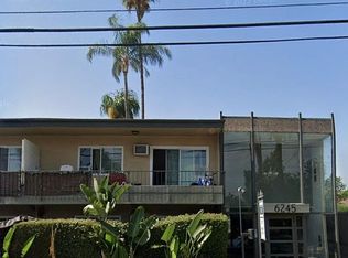 6245-8 Kester Ave, Van Nuys, CA 91411