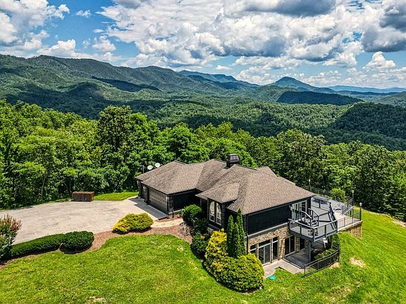 4th image of 990 Autumn Ridge Way