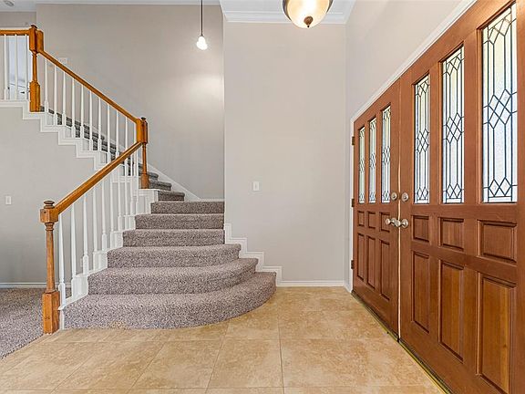 4th image of 2617 Creekside Way