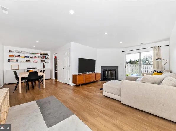 11430 Locustdale Ter #231, Germantown, MD 20876