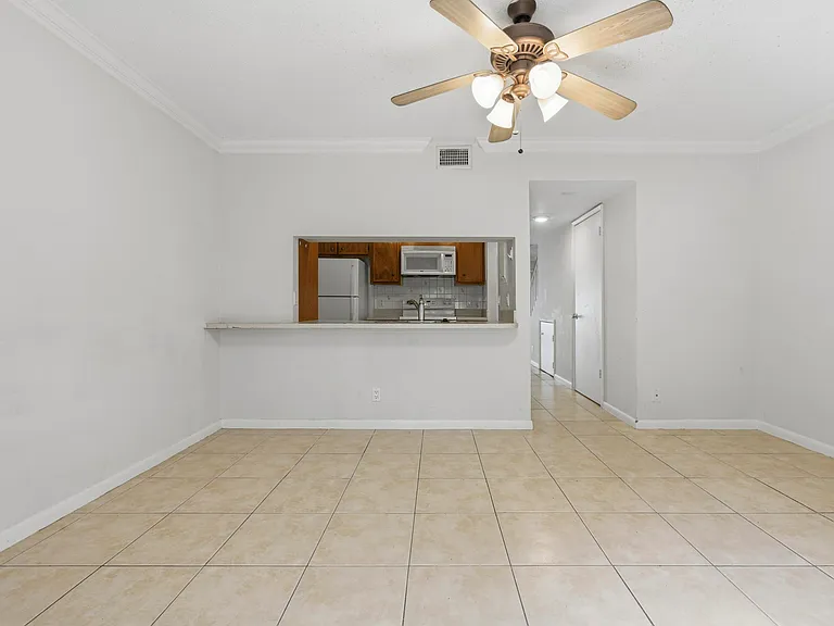 6375 Riverwalk Ln #4 — Photo 10