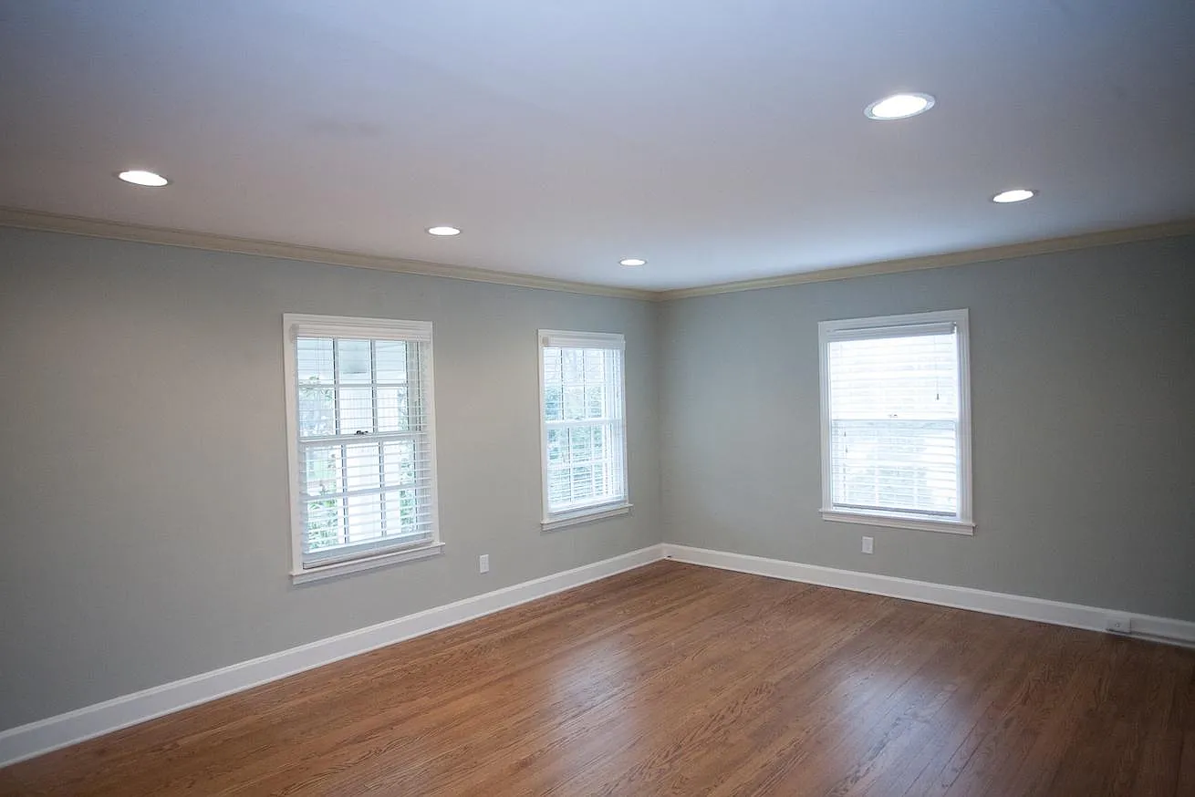 3927 Woodlawn Dr — Photo 4