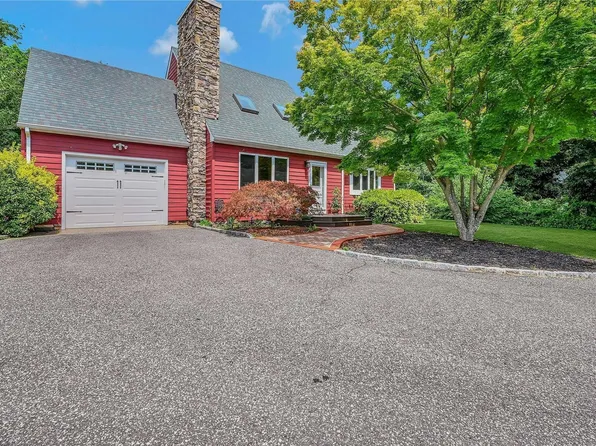 27 White Birch Court, Jamesport, NY 11947