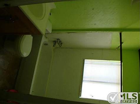 4th image of 3227 Poinsettia Dr