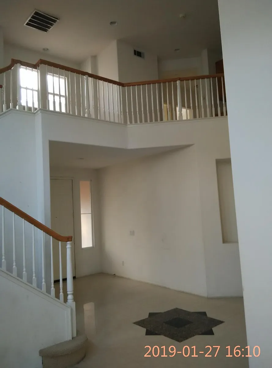Building Photo - 4972 Heritage Dr #4