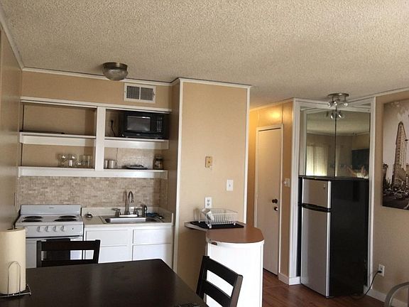 5th image of 3938 Surfside Blvd Unit 3308
