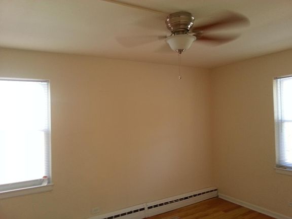 5th image of 2116 W Farragut Ave APT B2