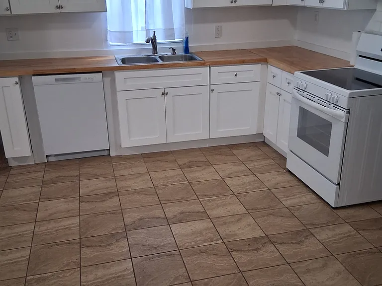 kitchen view from hallway/laundry room
