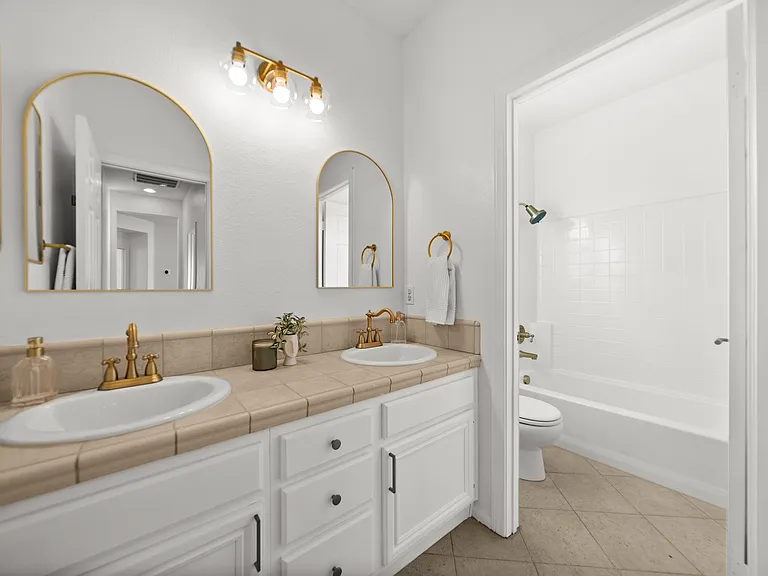 6340 Oleander Way — Photo 6