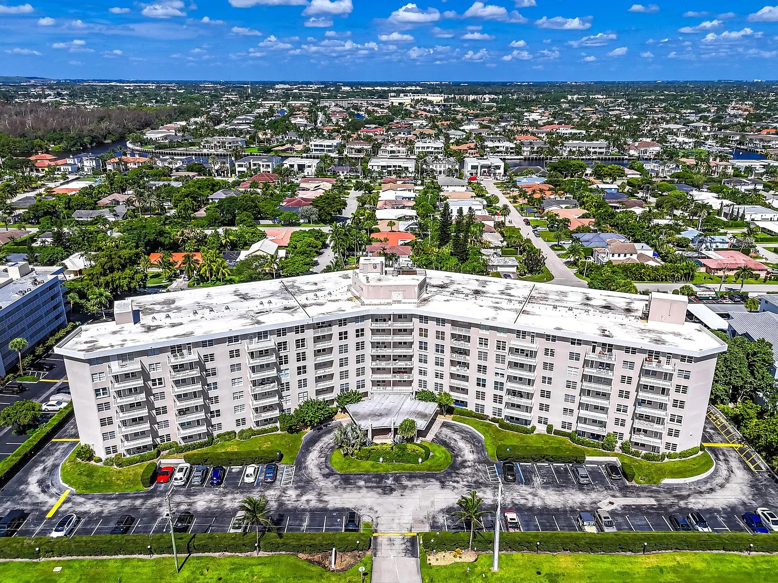 1 bed, 1.0 bath, 985 sqft, $3,800 — Photo 2