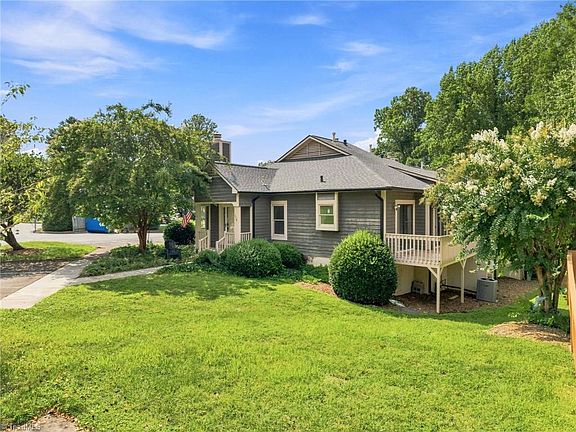 3rd image of 238 Tabor View Ln