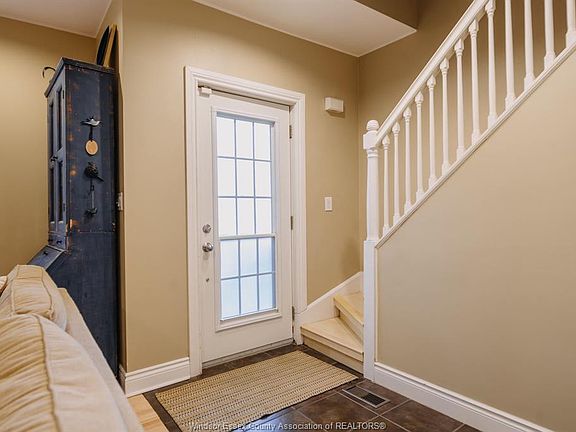 2nd image of 786 Monmouth Rd