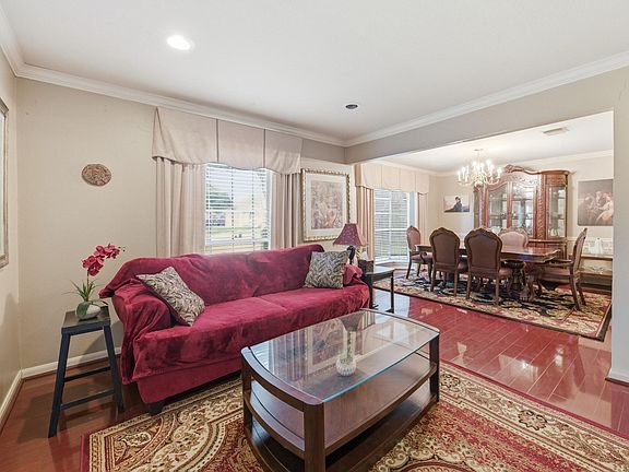 5th image of 942 Brunswick Cir