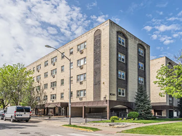 8245 Belmont Ave APT 2A, River Grove, IL 60171