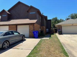 314 Town Park Rd, Norman, OK 73072