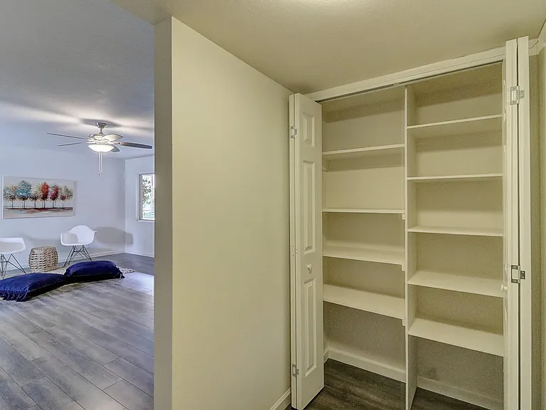 6544 N 12th St #20 — Photo 13