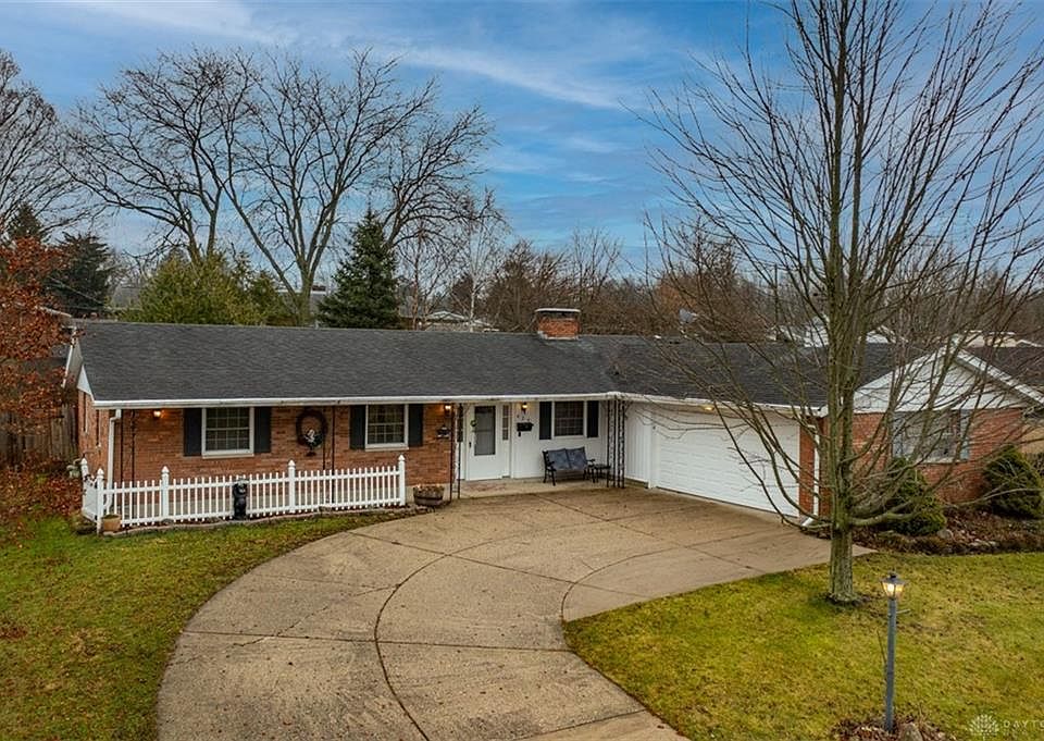 1st image of 426 Meadow Wood Dr