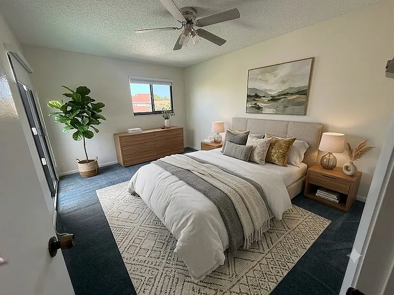 6744 Canary Palm Cir — Photo 35