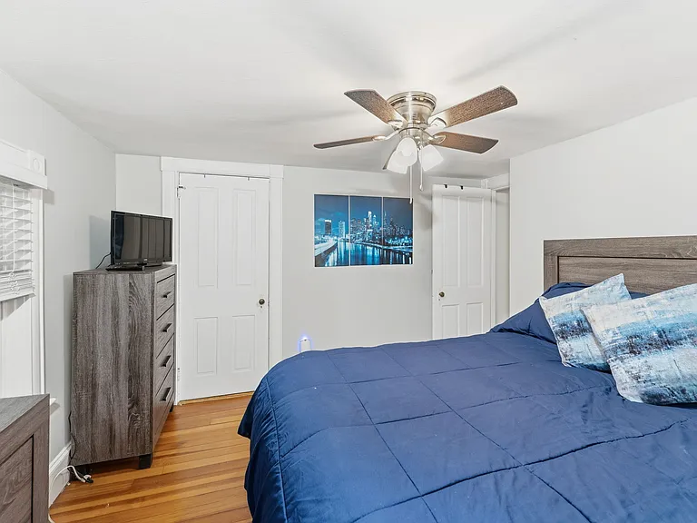 17 N Pleasant St #1 — Photo 11
