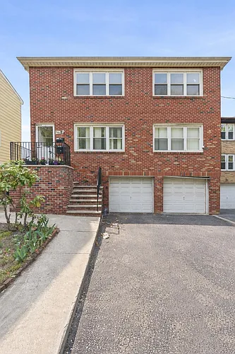 648 Fairview Ave Photo 1