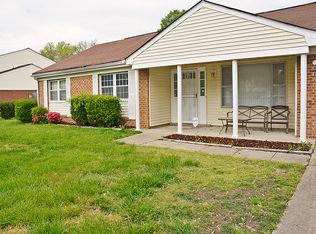 4686 Rosecroft St, Virginia Beach, VA 23464