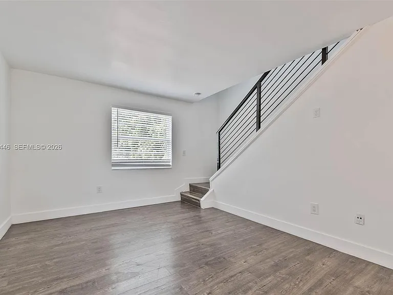 1114 S Douglas Rd #4 — Photo 5