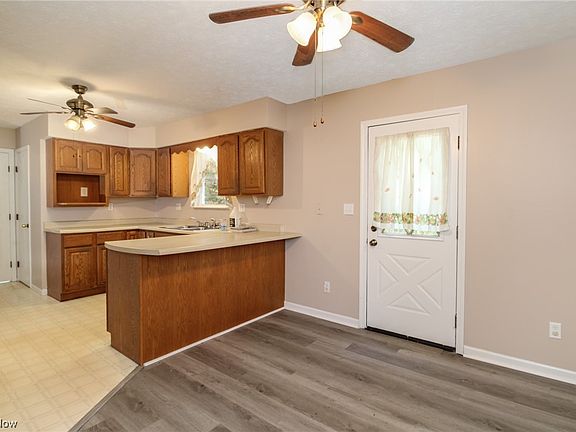 5th image of 230 Oxbow Ln