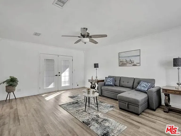 28040 Ermine Pl — Photo 9