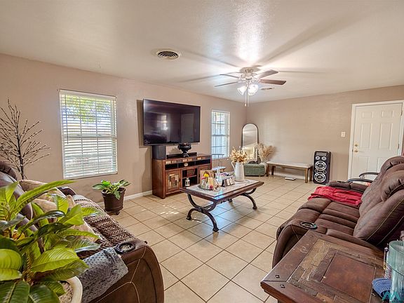 5th image of 3204 Mandell Cir