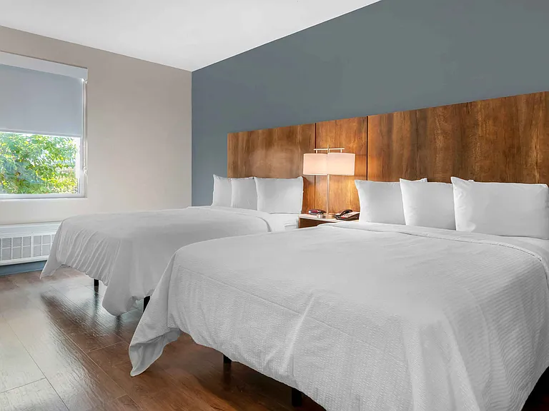 Deluxe Studio - 2 Queen Beds