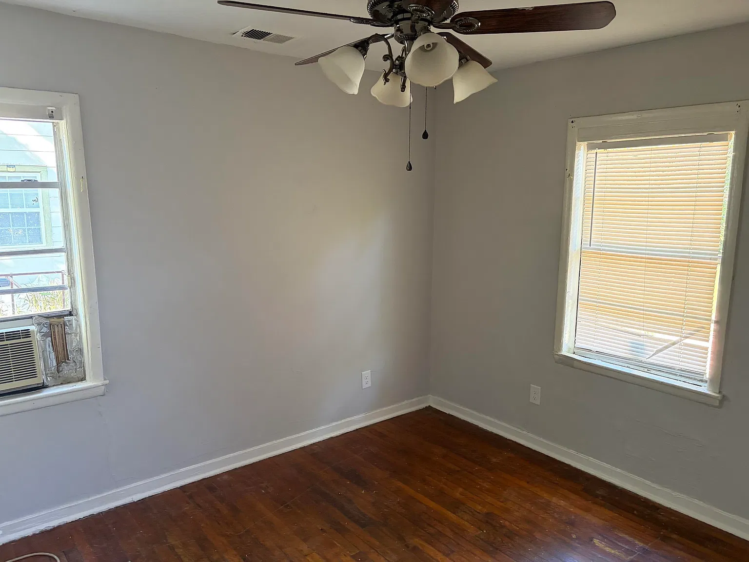 2 bed, 805 sqft, $950 — Photo 2