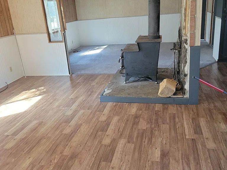890 N 2nd St — Photo 2