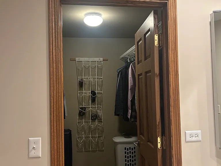 527 Springwood Ln — Photo 27