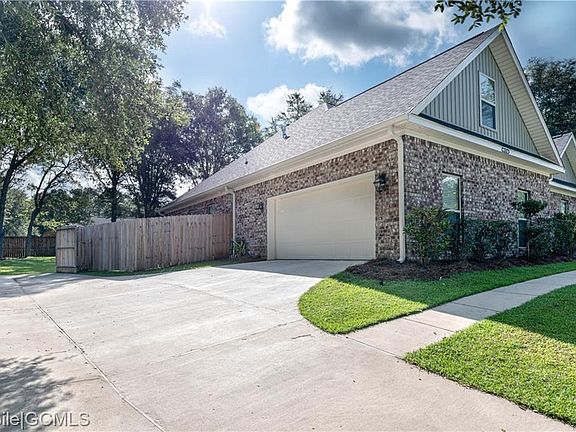 3rd image of 5305 Windy Leaf Dr