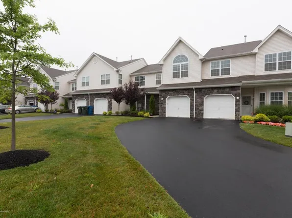 3 Santa Rosa Ln, Tinton Falls, NJ 07753