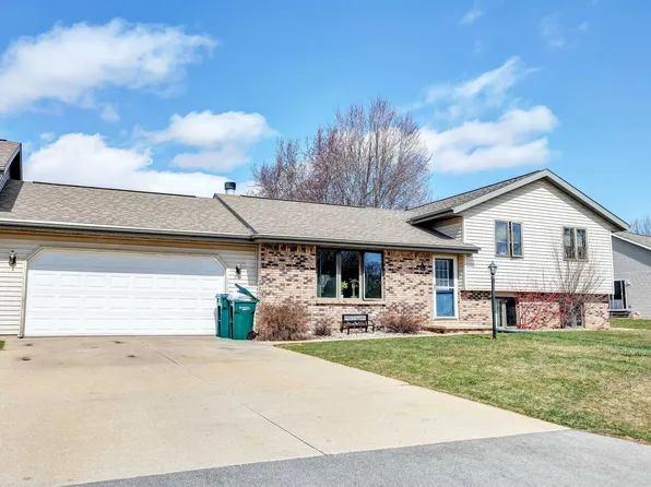 2704 W Glenwood Dr, Appleton, WI 54914