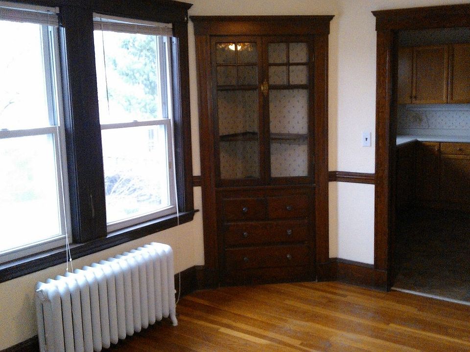 2nd image of 412 Belgrade Ave