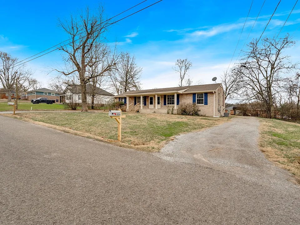 102 Jennings Dr #A