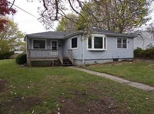 15 Lillian Rd, Tiverton, RI 02878