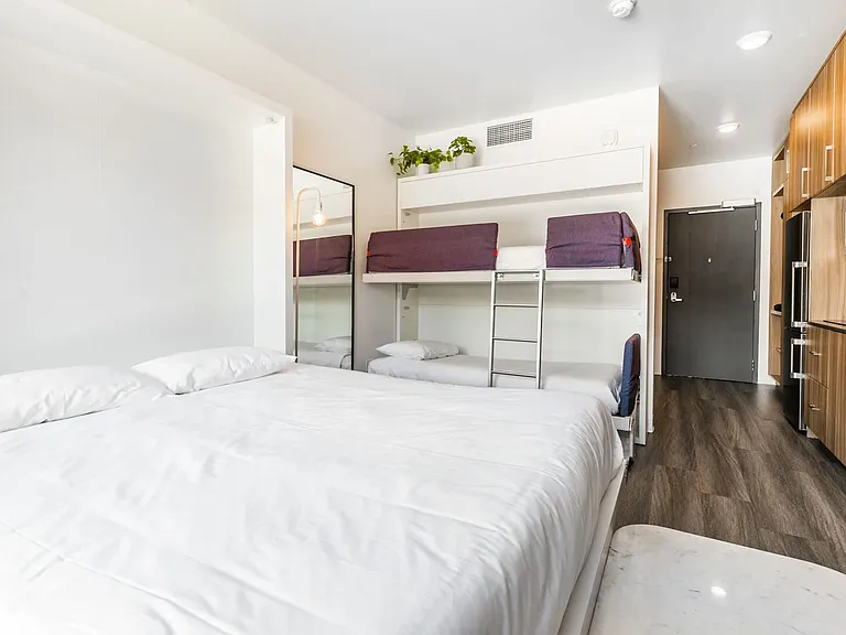Queen Murphy Bed / Twin Bunk Beds