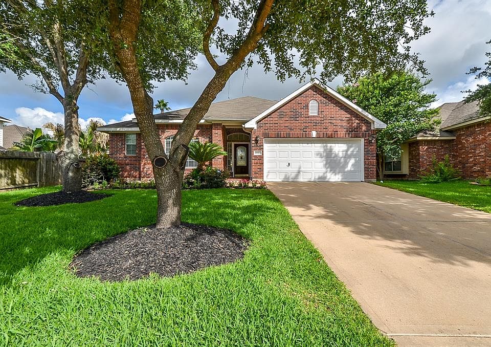 1st image of 15323 Fairfield Falls Way