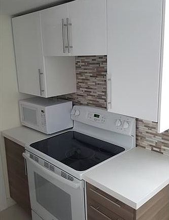 2nd image of 7300 Wayne Ave APT 510