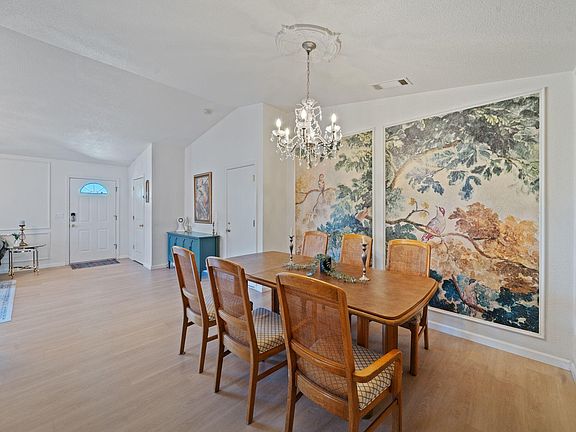 5th image of 16834 Winchell Dr