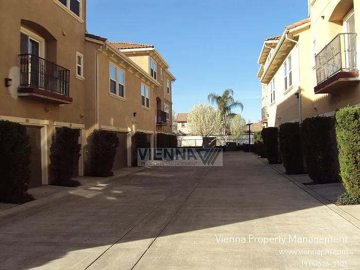 4800 Westlake Pkwy #804 — Photo 4