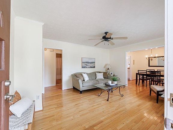 5th image of 3060 Wilson Rd