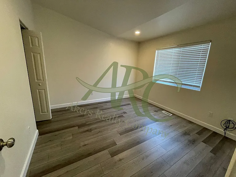 949-951 S Harmony Ln — Photo 5