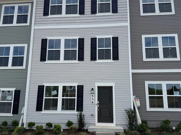 358 Water Course Dr, Ranson, WV 25438