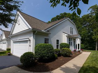 124 Clubhouse Ln #124, Northbridge, MA 01534
