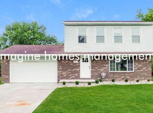 981 Hampton Dr, Macedonia, OH 44056